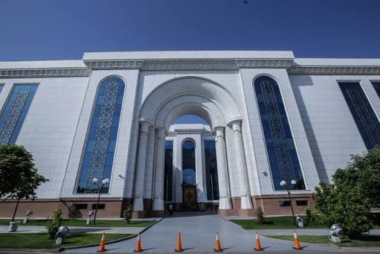 Национальная библиотека Узбекистана имени Алишера Навои